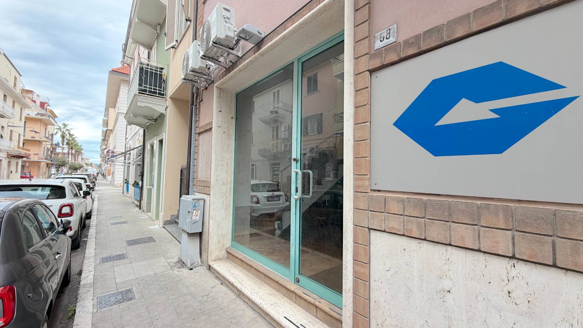 Locale Commerciale in affitto a San Benedetto del Tronto, Centralissima