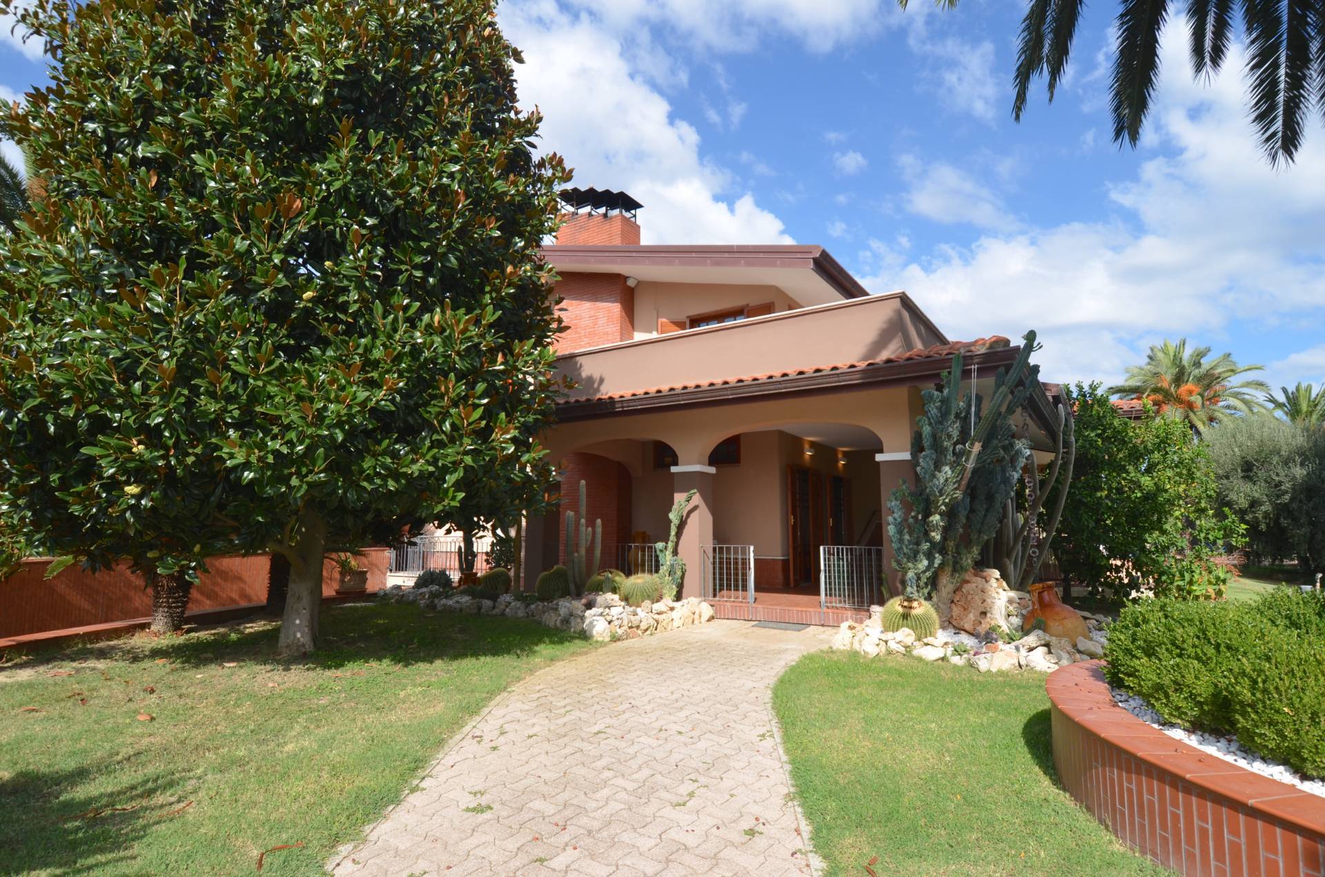 Villa singola in vendita a Martinsicuro, Collinare (al Di Sopra Della Statale 16)