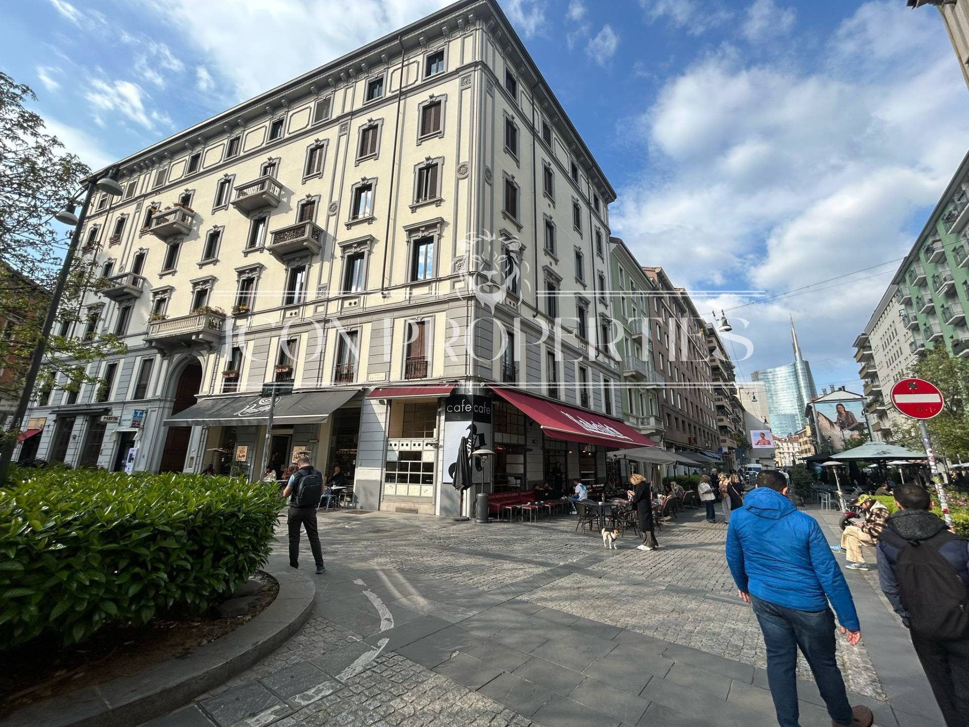 Negozio in vendita a Milano, * Brera, Moscova, Repubblica, Cavour, H F.B. Fratelli