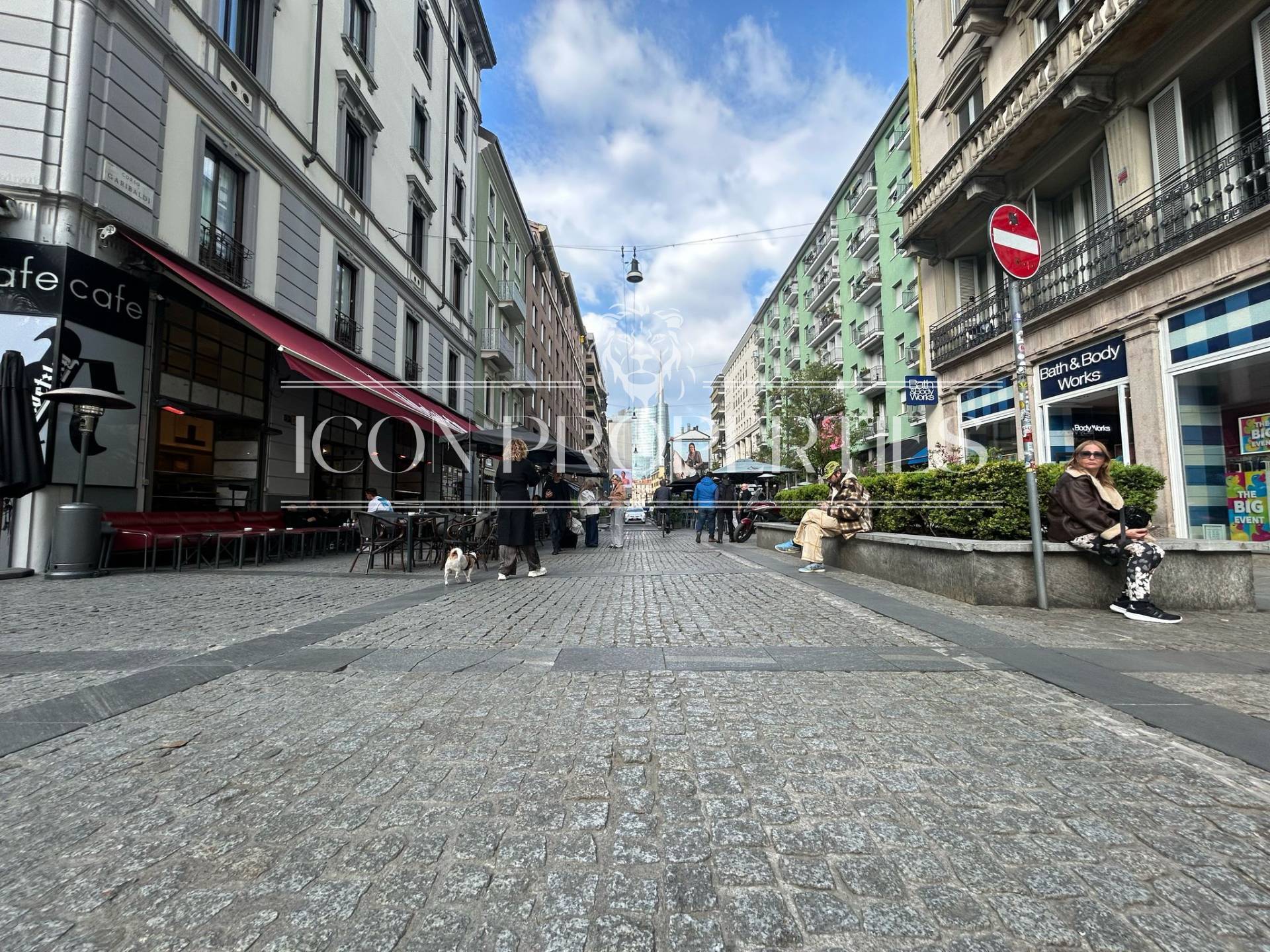 Negozio in vendita a Milano, * Brera, Moscova, Repubblica, Cavour, H F.B. Fratelli