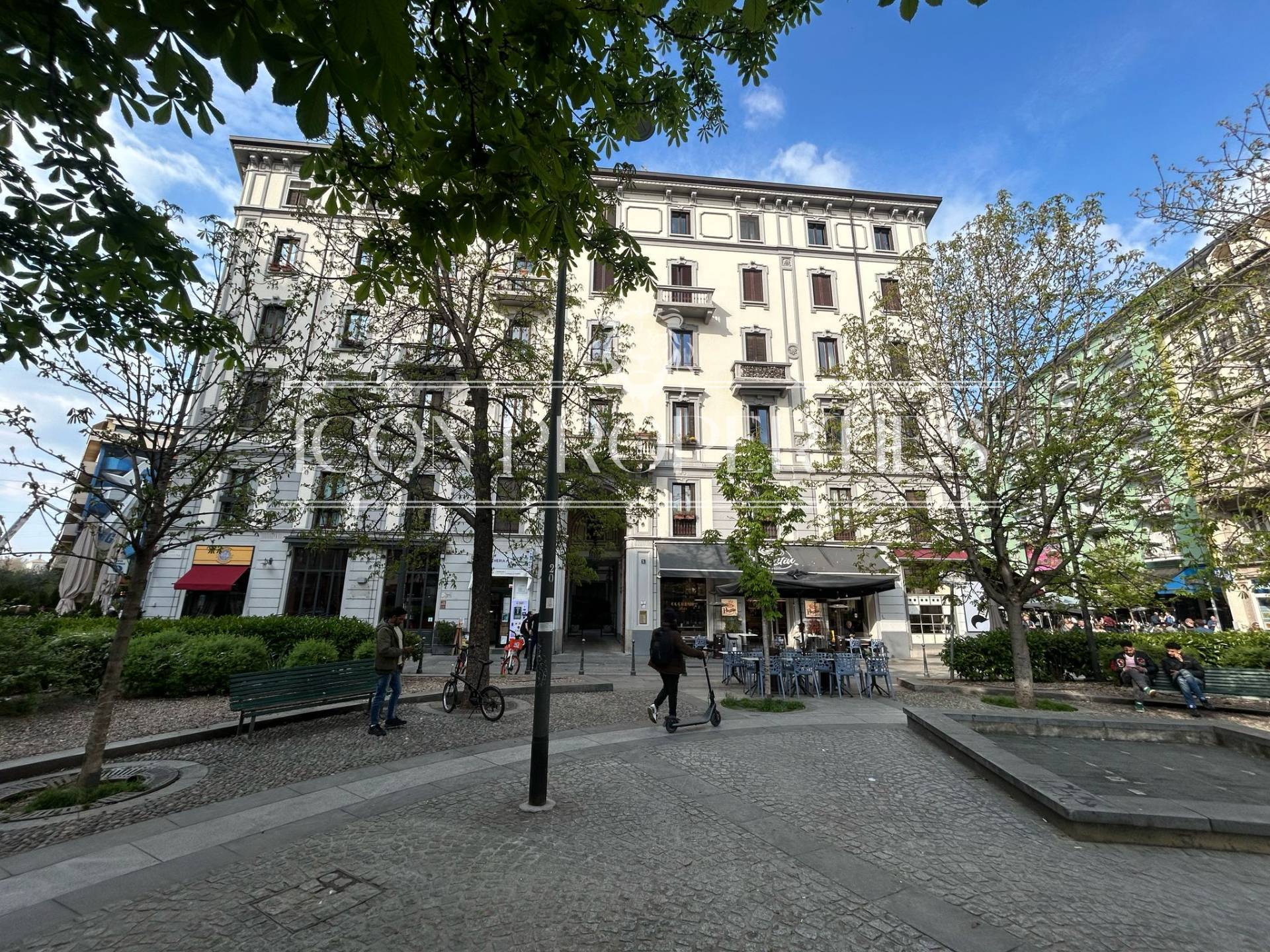 Negozio in vendita a Milano, * Brera, Moscova, Repubblica, Cavour, H F.B. Fratelli