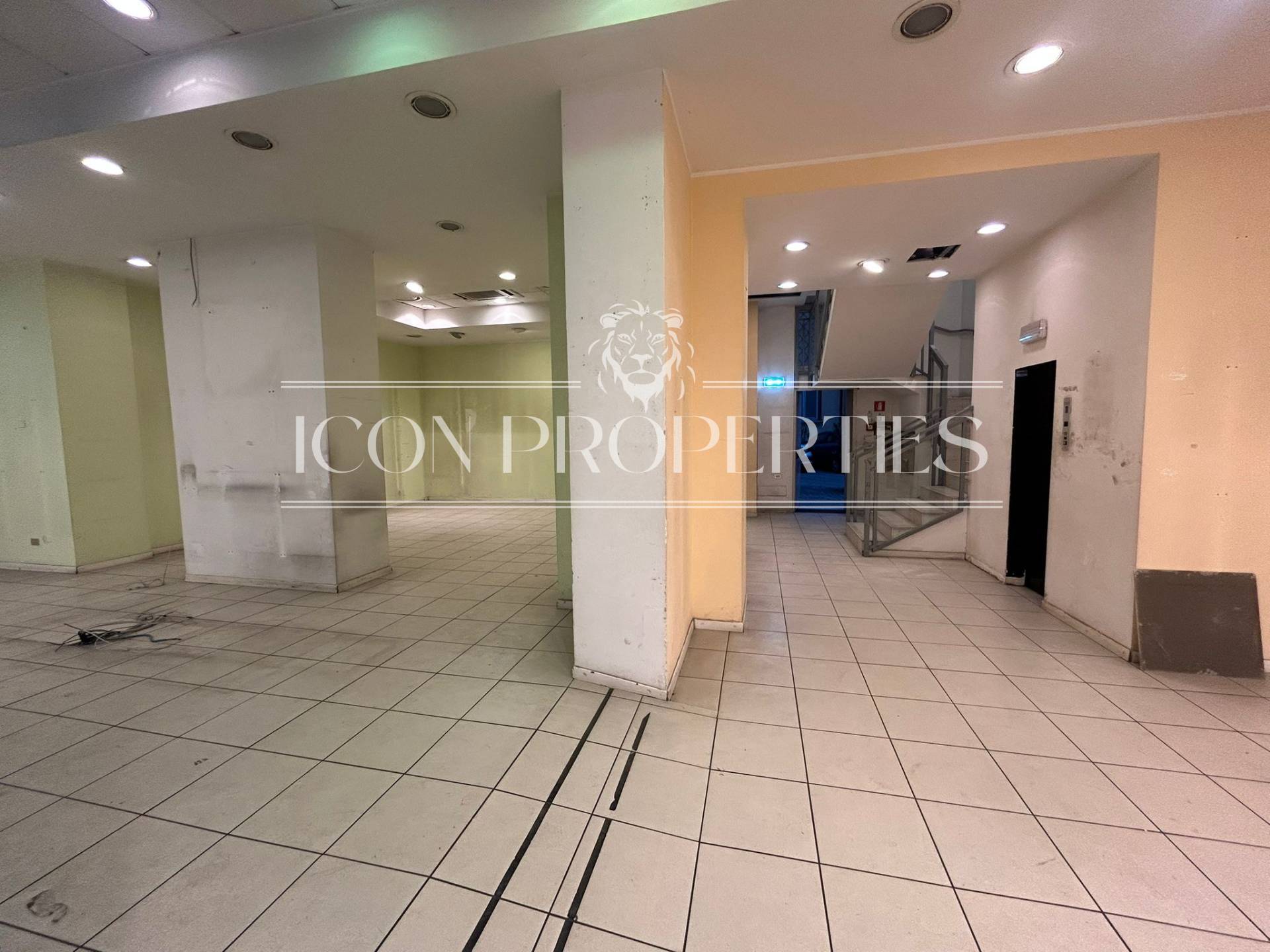 Negozio in affitto a Milano, Farini