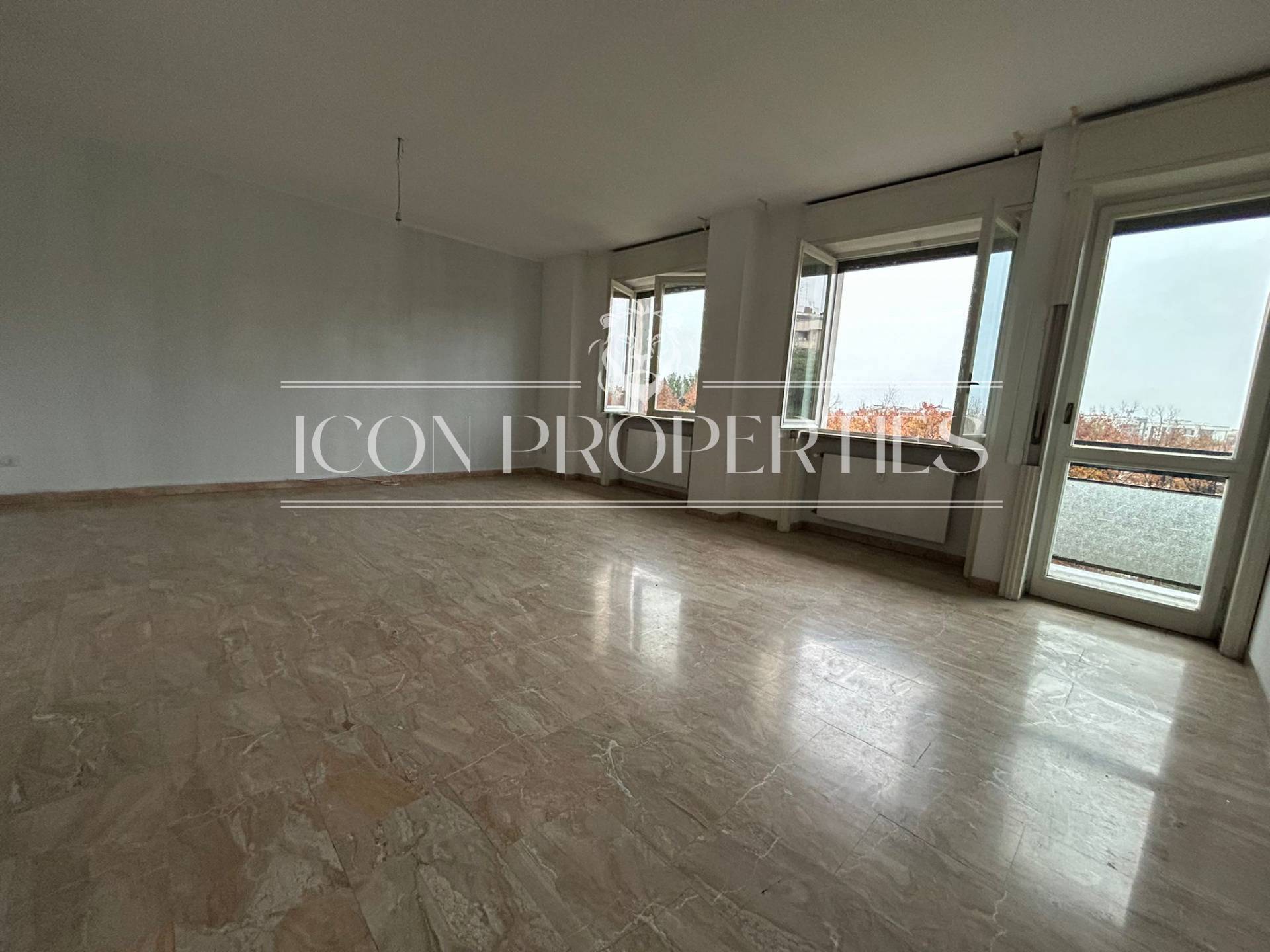 Appartamento in vendita a Saronno, Centro