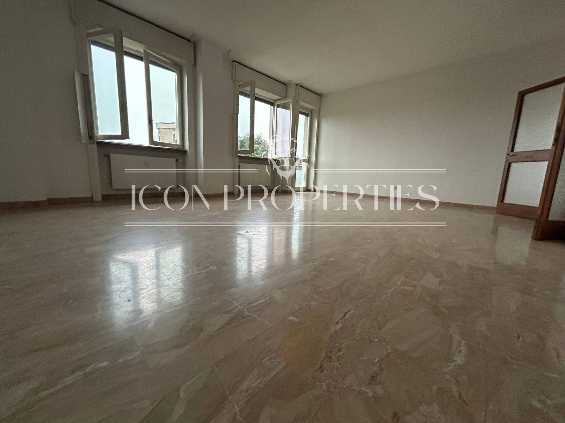 Appartamento in vendita a Saronno, Centro