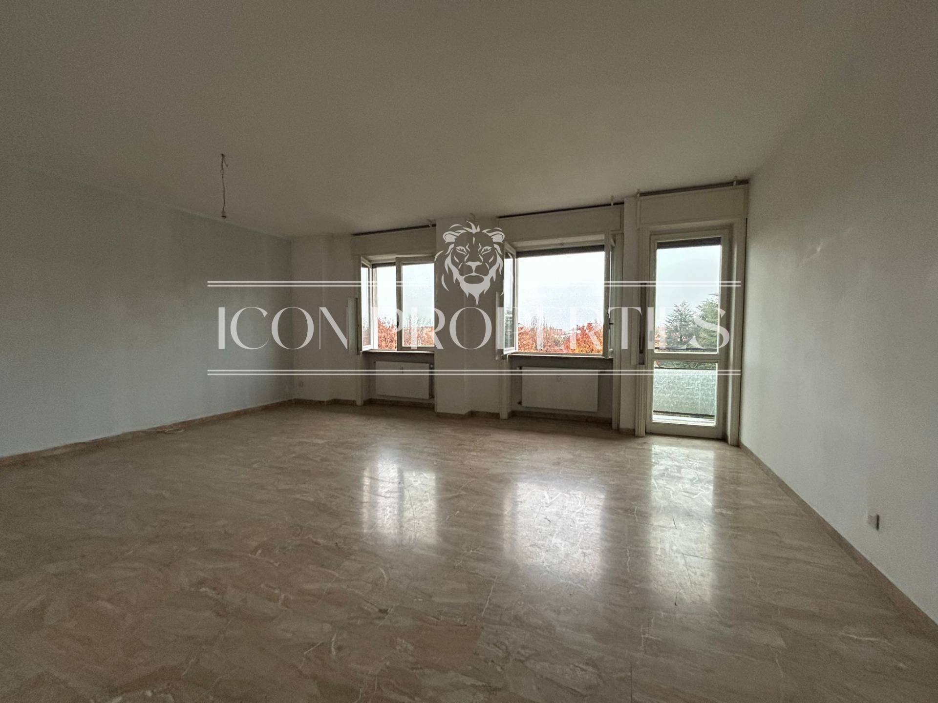 Appartamento in vendita a Saronno, Centro