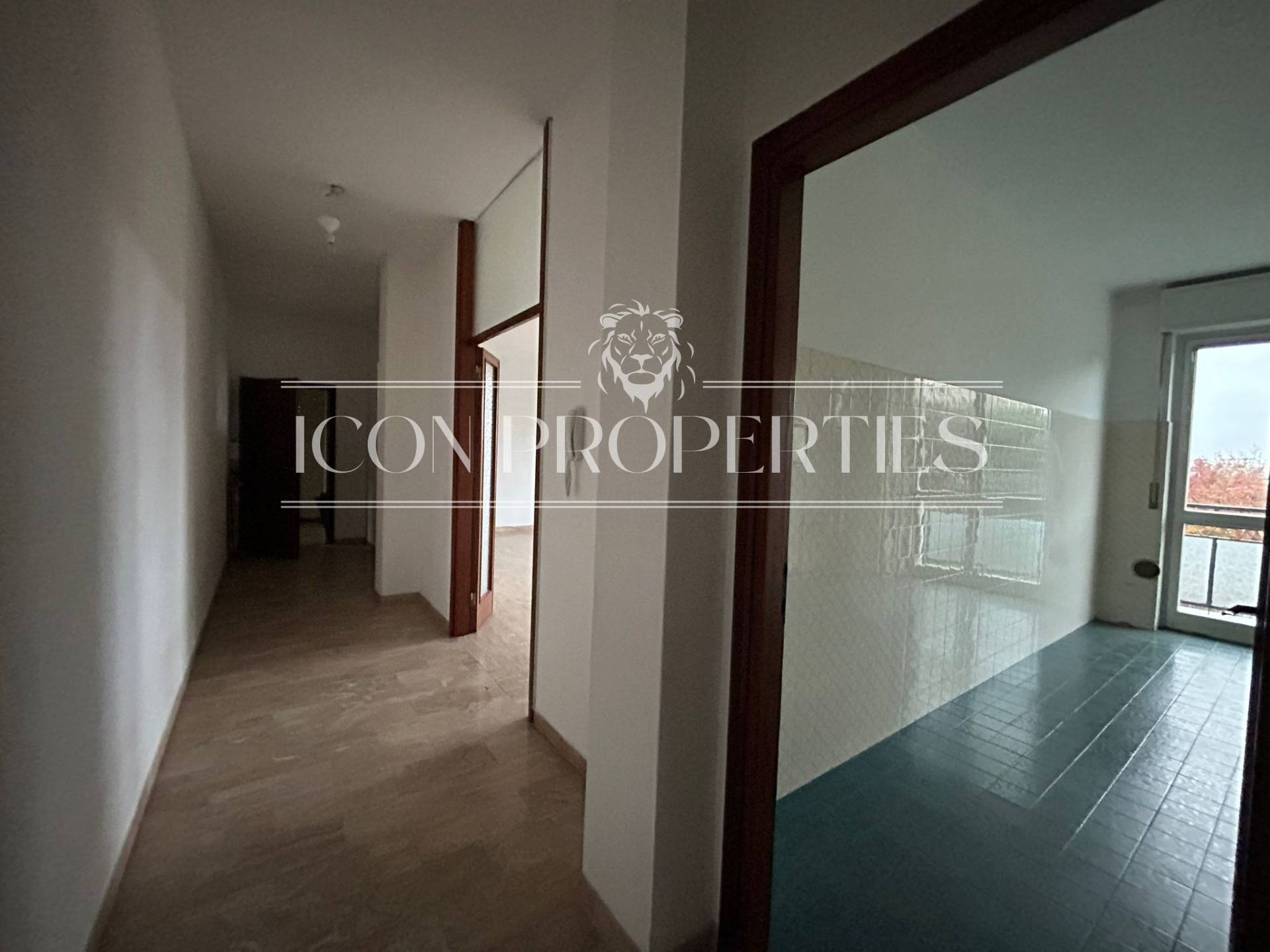 Appartamento in vendita a Saronno, Centro