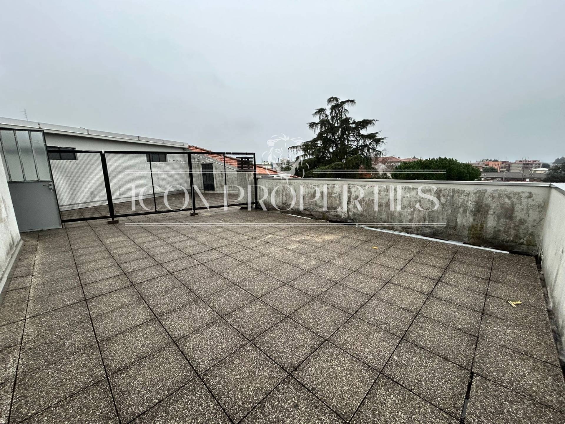 Appartamento in vendita a Saronno, Centro