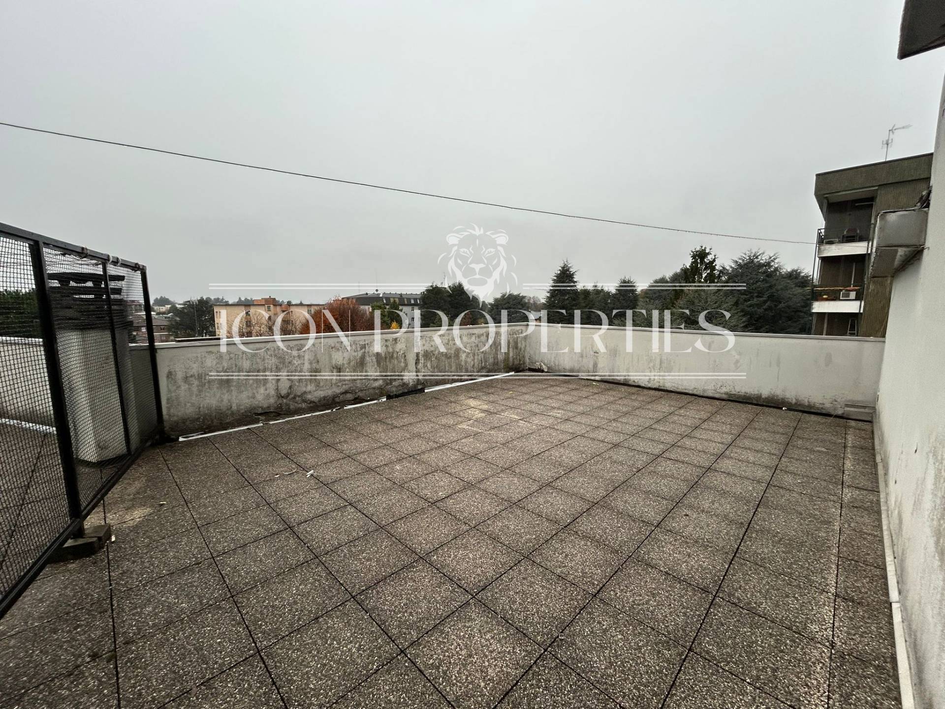 Appartamento in vendita a Saronno, Centro