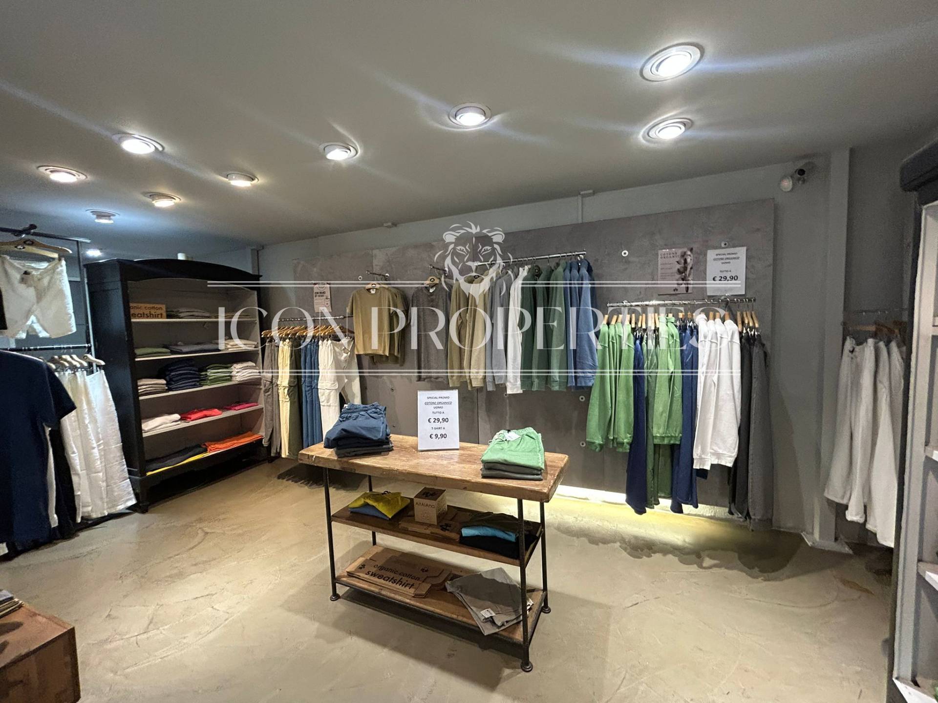 Negozio in vendita a Milano, Ticinese