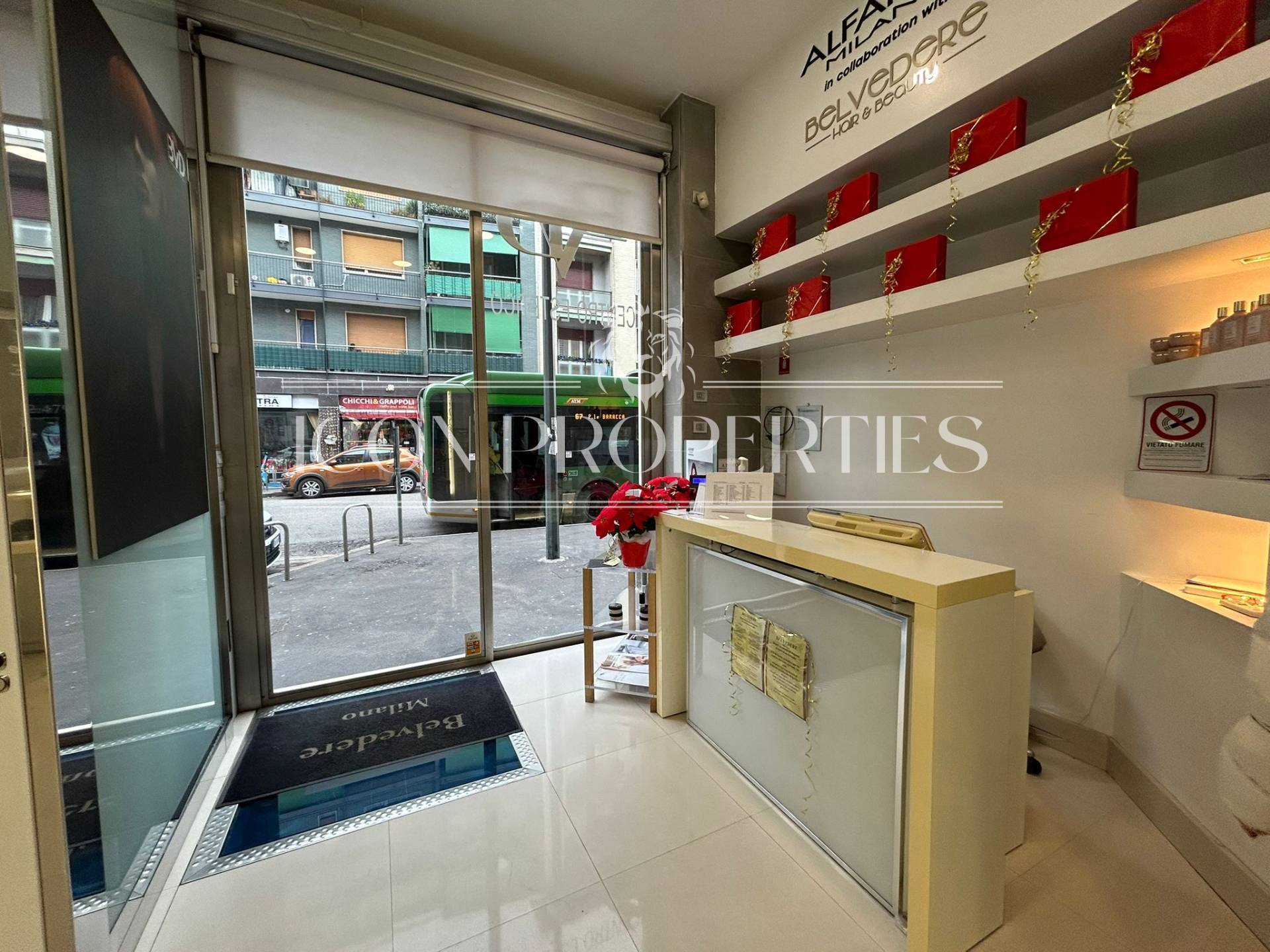 Negozio in affitto a Milano, Baggio