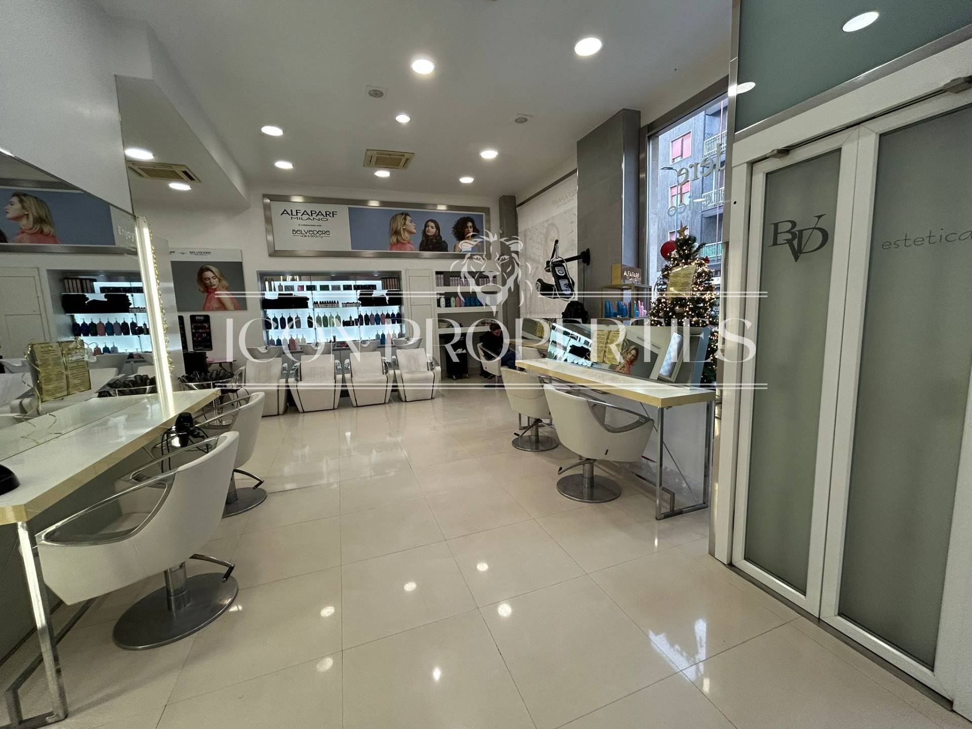 Negozio in affitto a Milano, Baggio