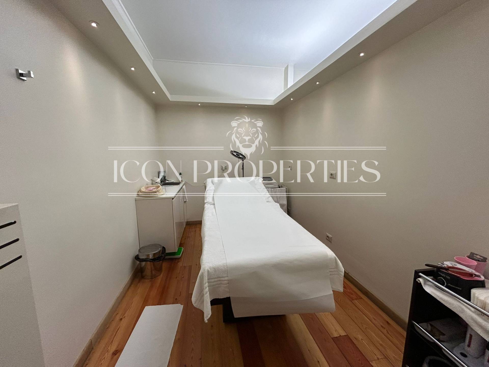 Negozio in affitto a Milano, Baggio