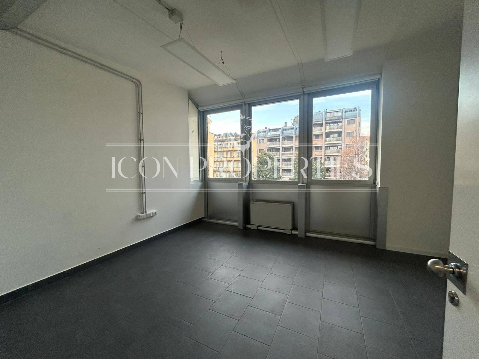 Ufficio in affitto a Milano, Tortona