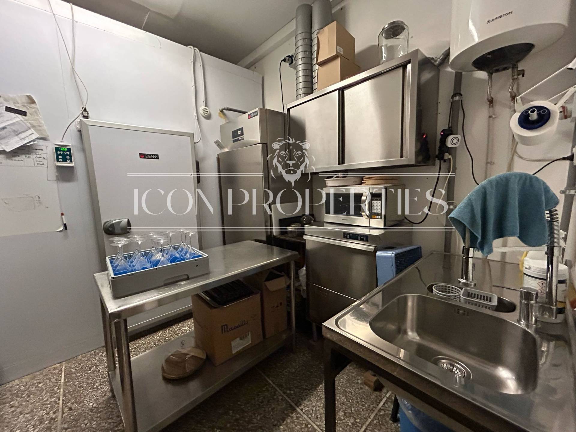 Negozio in affitto a Milano, Cairoli