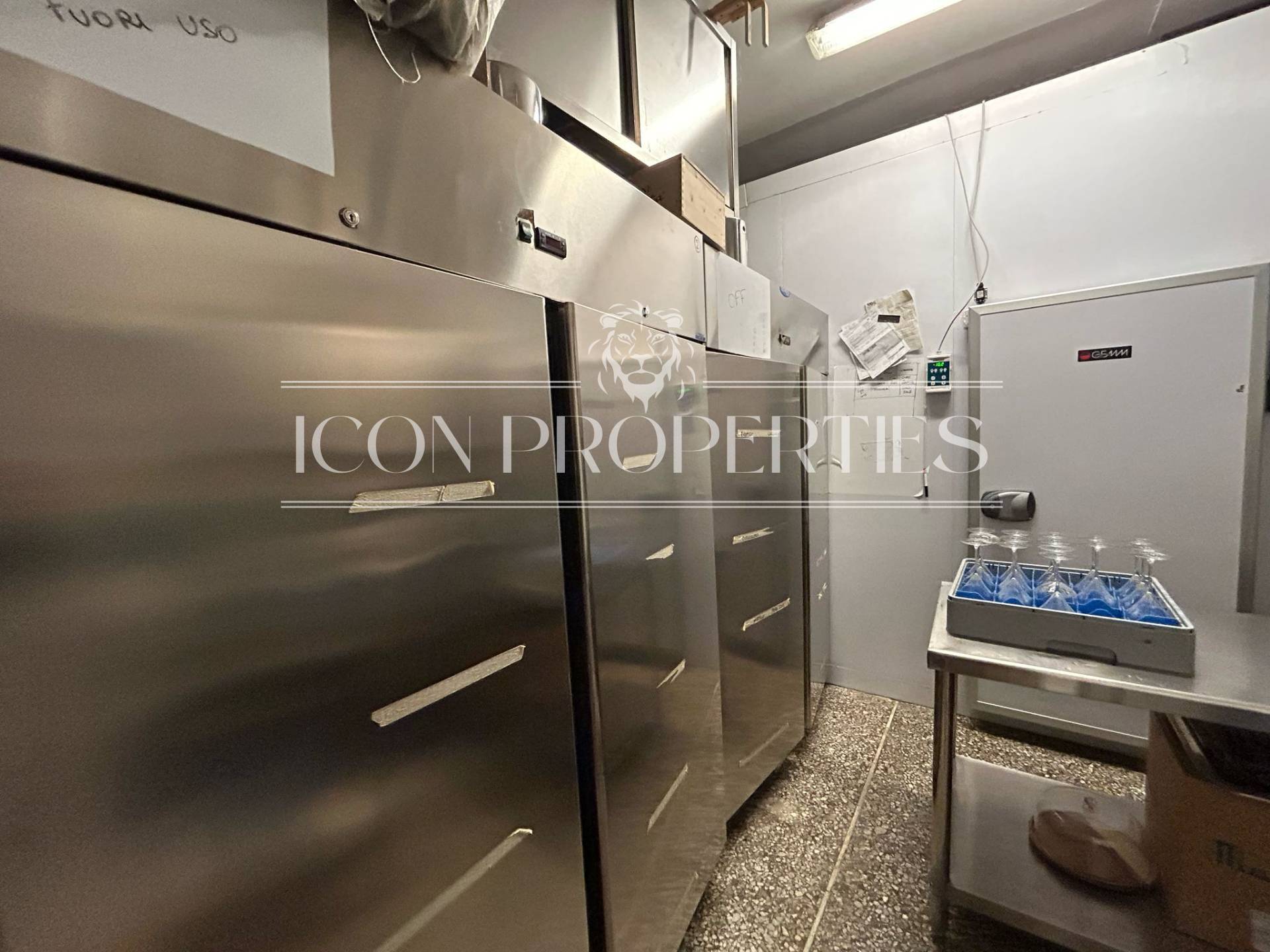 Negozio in affitto a Milano, Cairoli