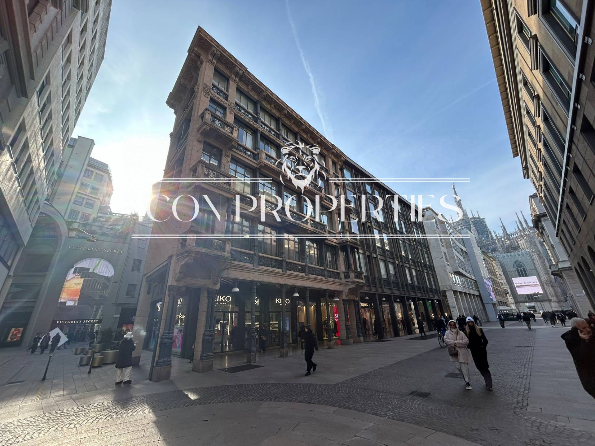 Posto auto coperto in vendita a Milano, Duomo