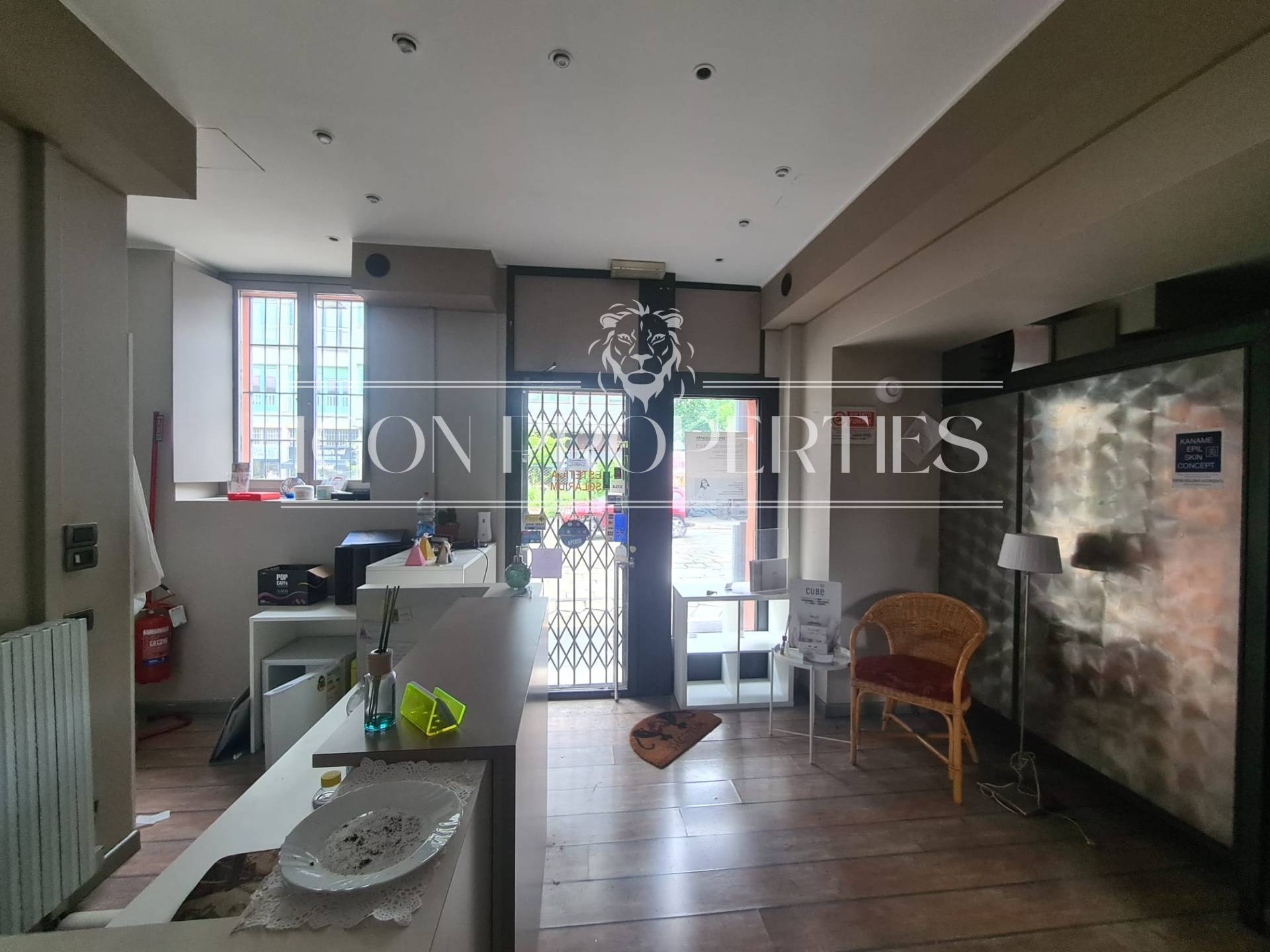 Negozio in affitto a Milano, P.ta Romana