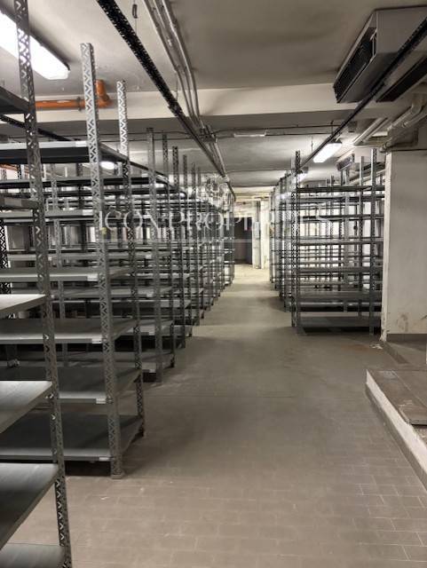 Magazzino in affitto a Milano, Brera