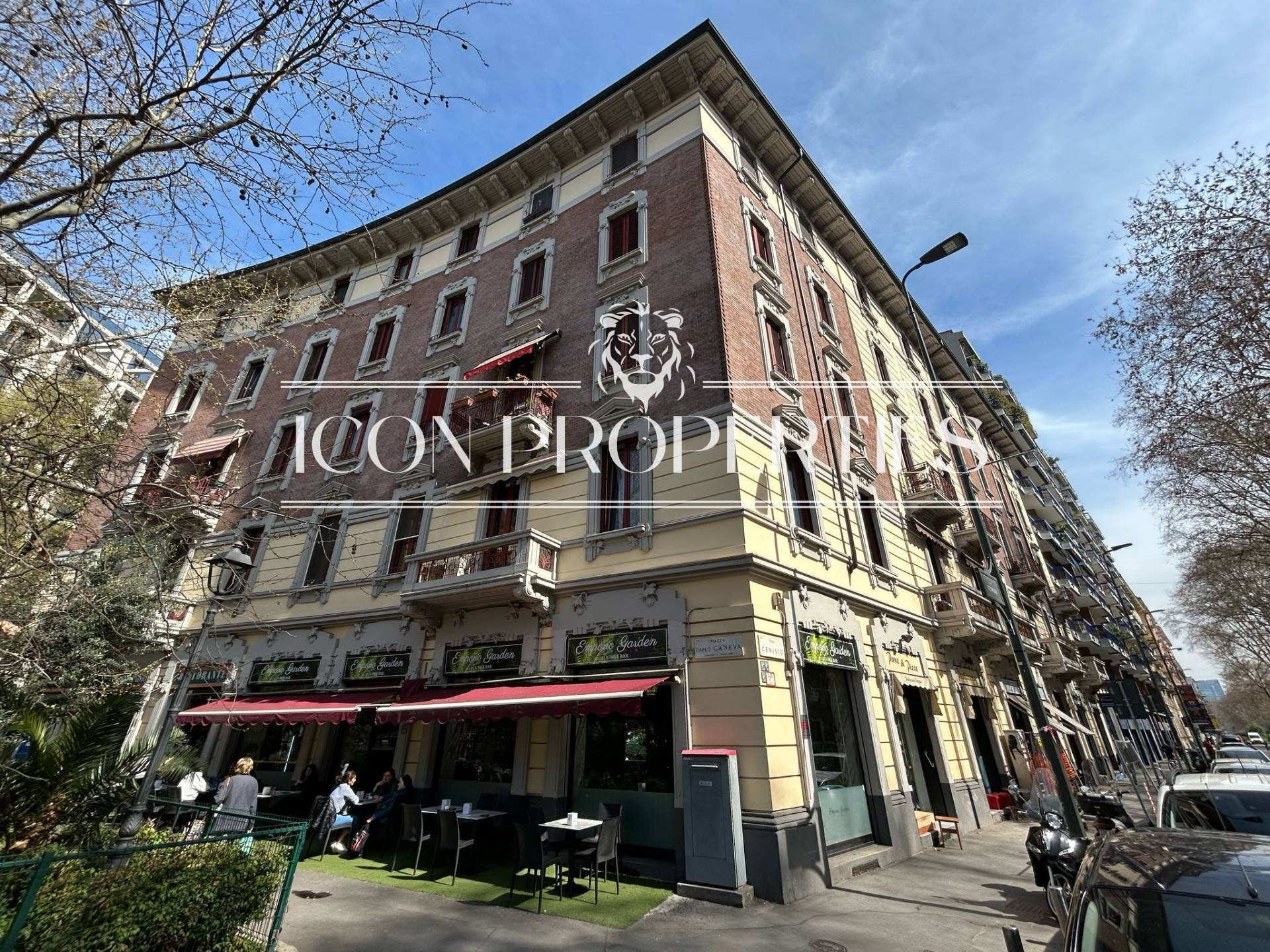 Negozio in vendita a Milano, Cenisio