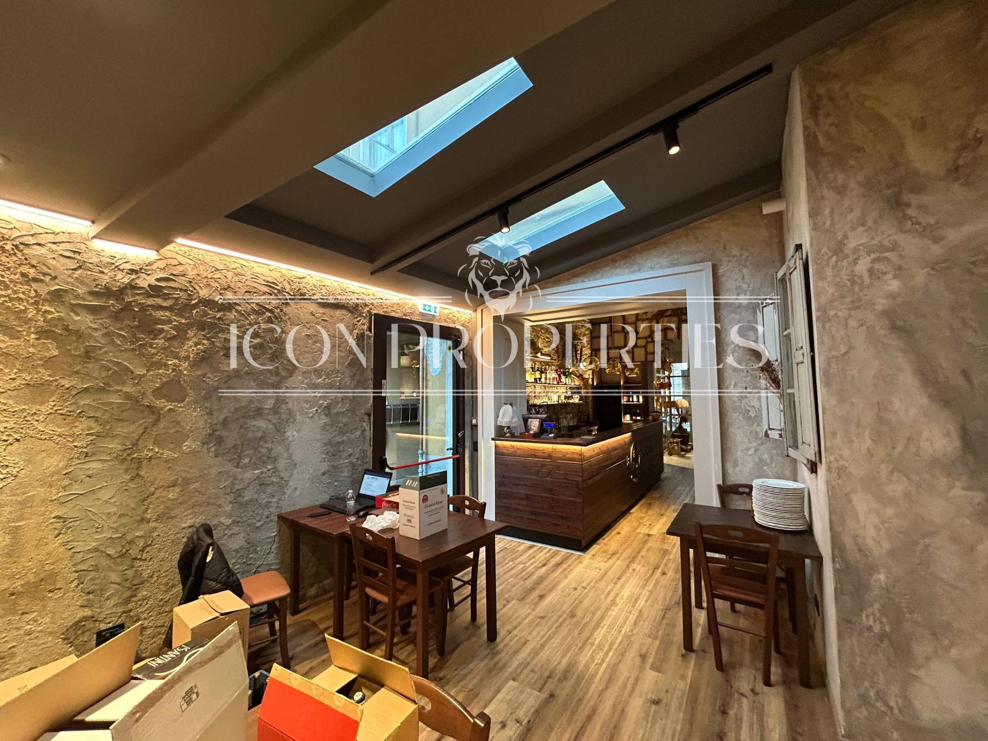 Negozio in affitto a Milano, Tortona