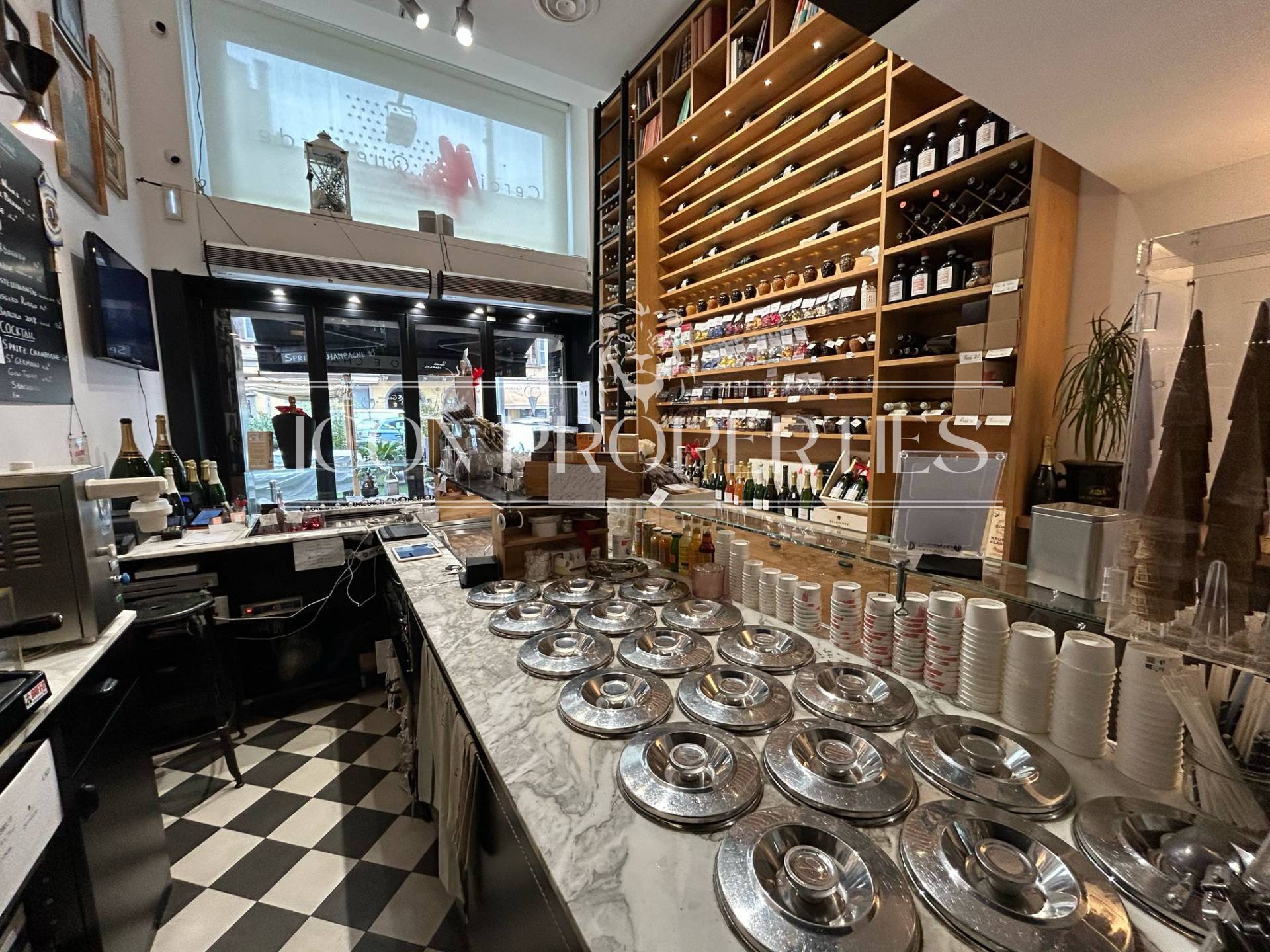 Negozio in affitto a Milano, Cairoli