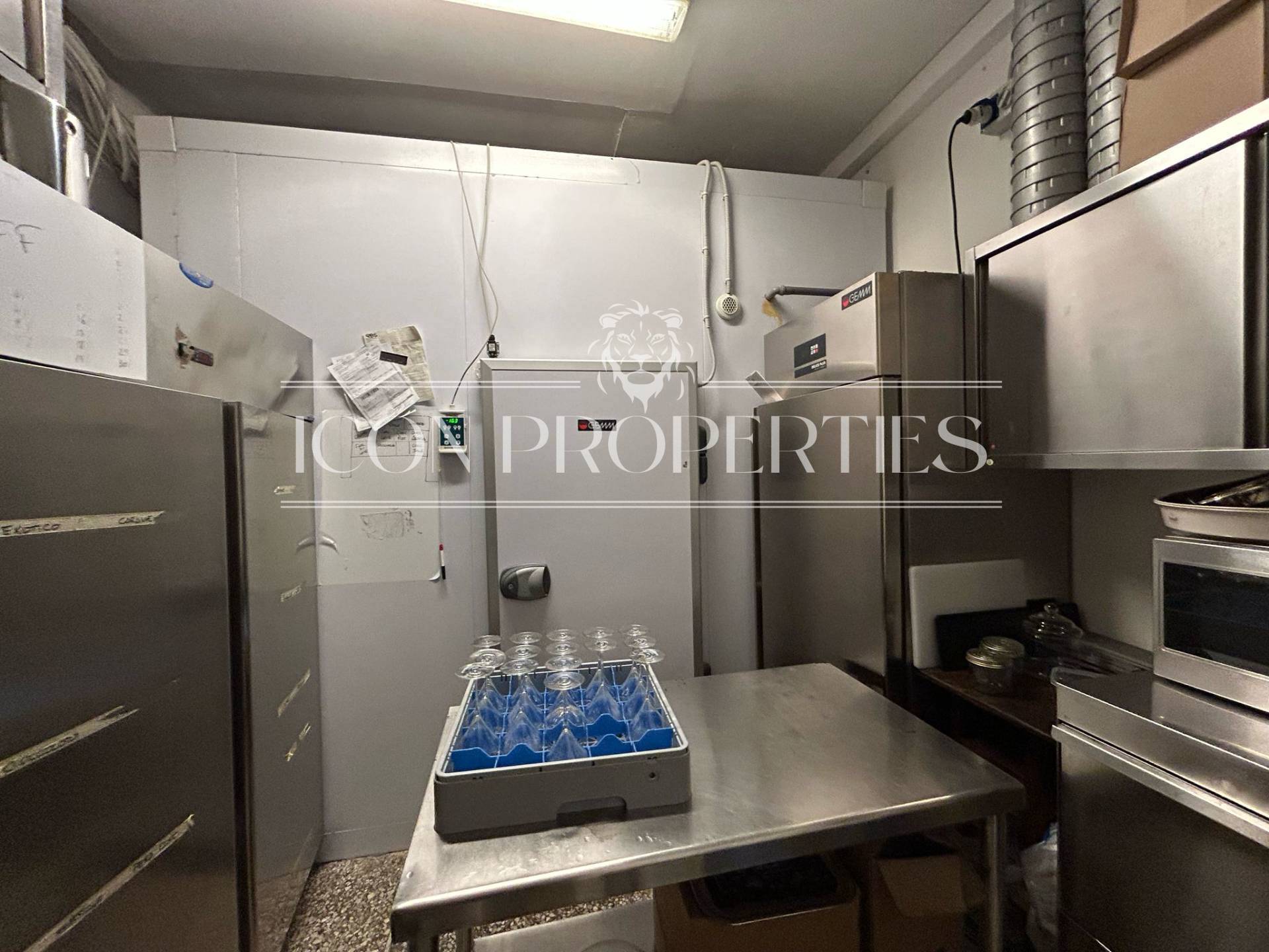 Negozio in affitto a Milano, Cairoli