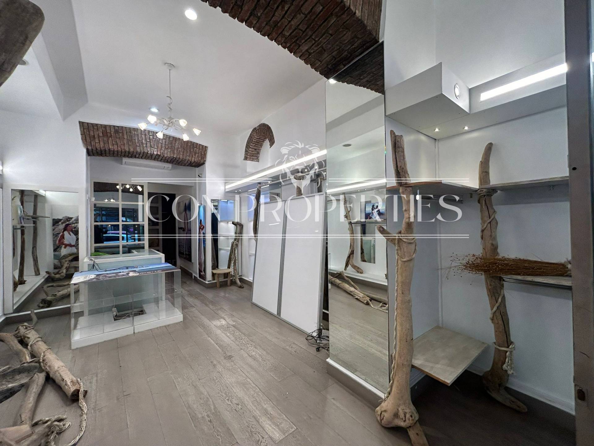 Negozio in affitto a Milano, De Angeli