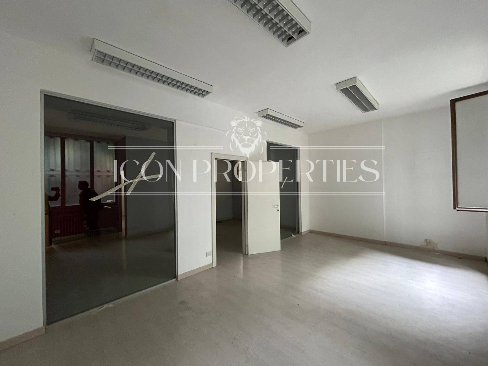 Ufficio in vendita a Milano, Crocetta