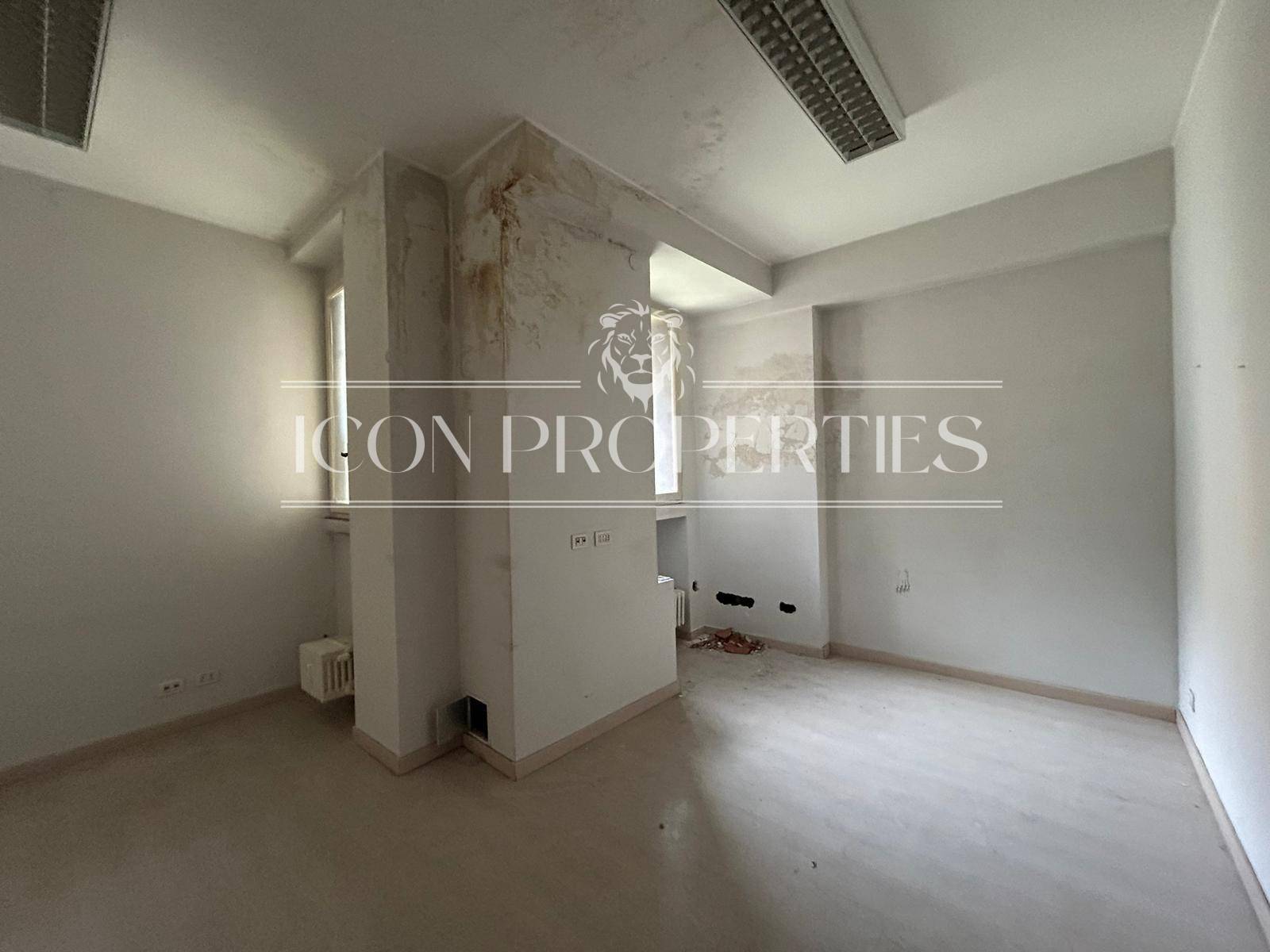 Ufficio in vendita a Milano, Crocetta