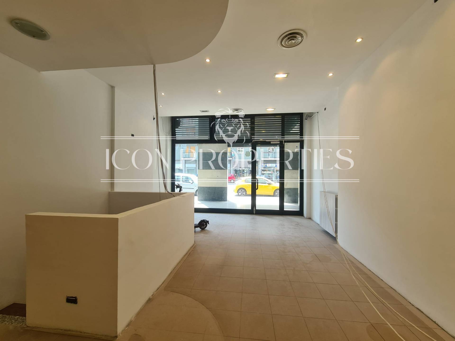 Negozio in vendita a Milano, De Angeli