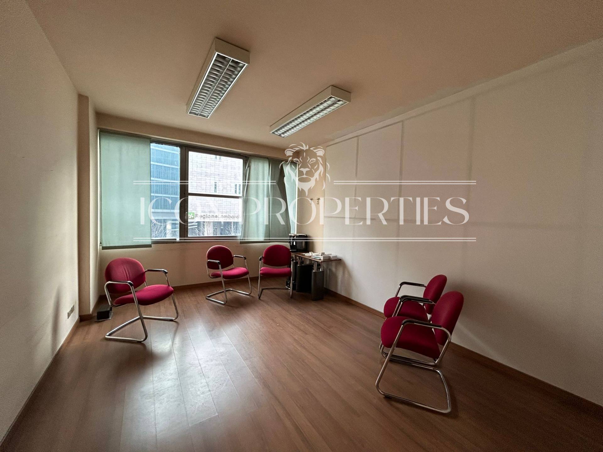 Ufficio in vendita a Milano, Isola