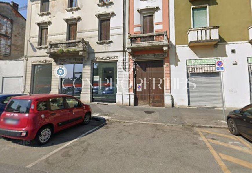Negozio in affitto a Milano, San Cristoforo