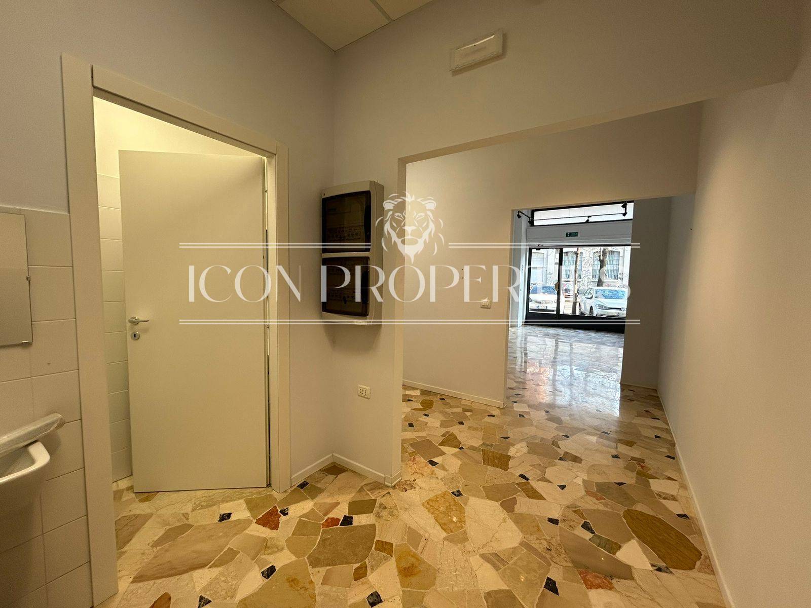 Negozio in affitto a Milano, Solari