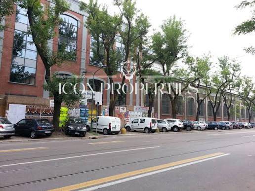 Negozio in affitto a Milano, Solari