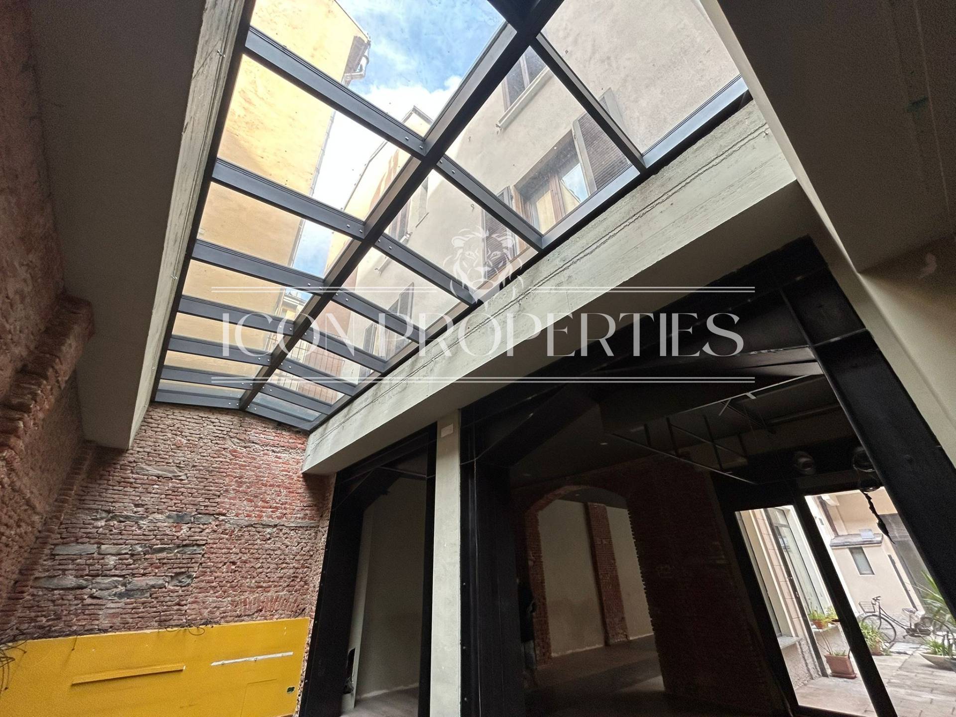 Negozio in affitto a Milano, P.ta Venezia