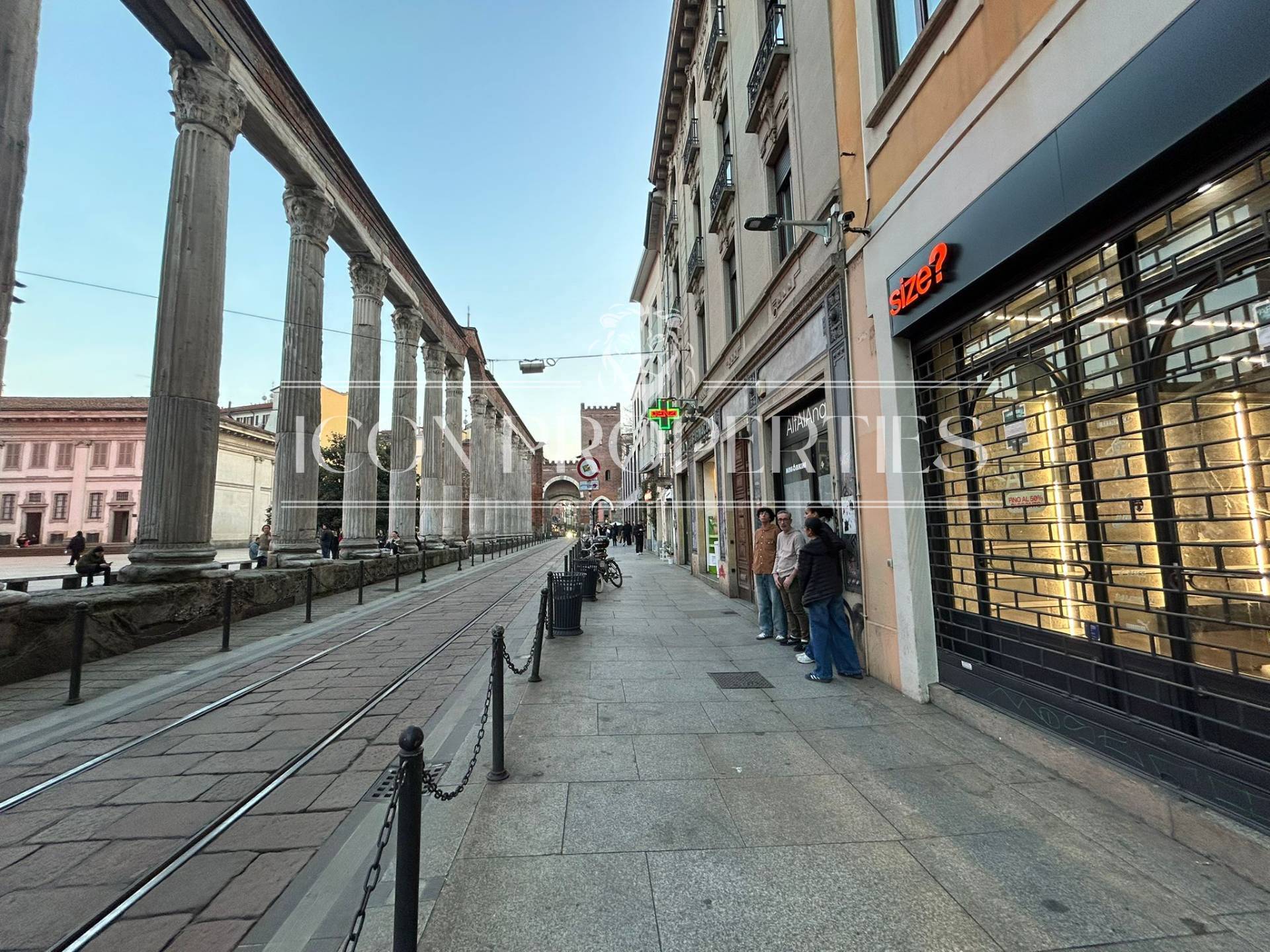 Negozio in vendita a Milano, Ticinese