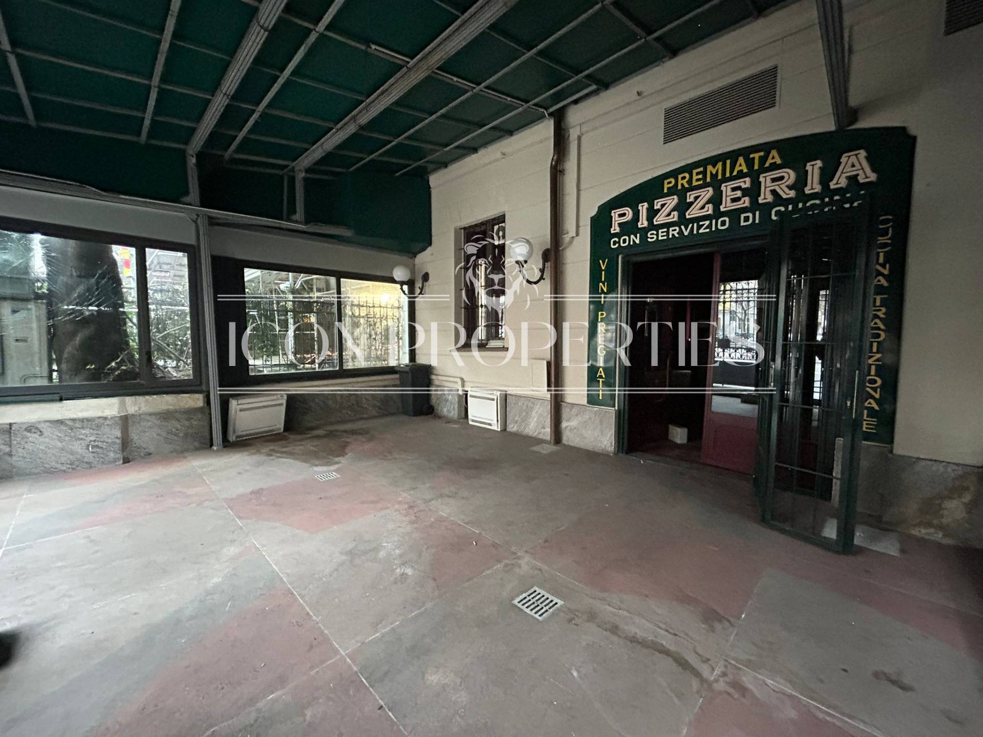 Negozio in affitto a Milano, De Amicis