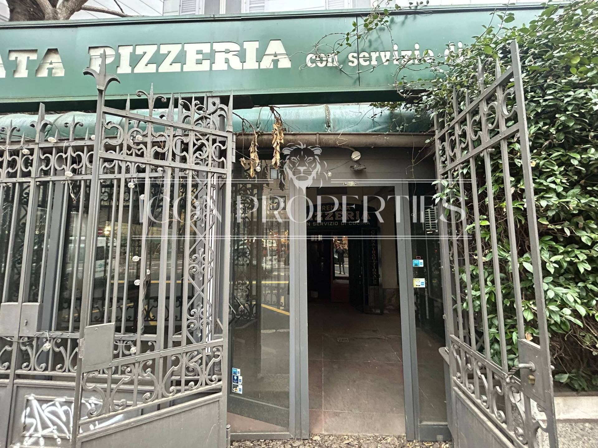 Negozio in affitto a Milano, De Amicis