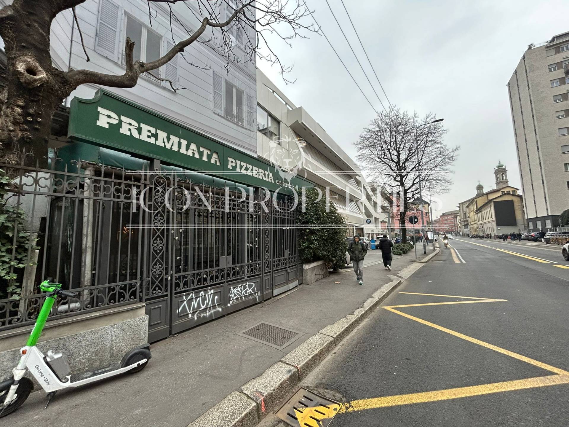 Negozio in affitto a Milano, De Amicis