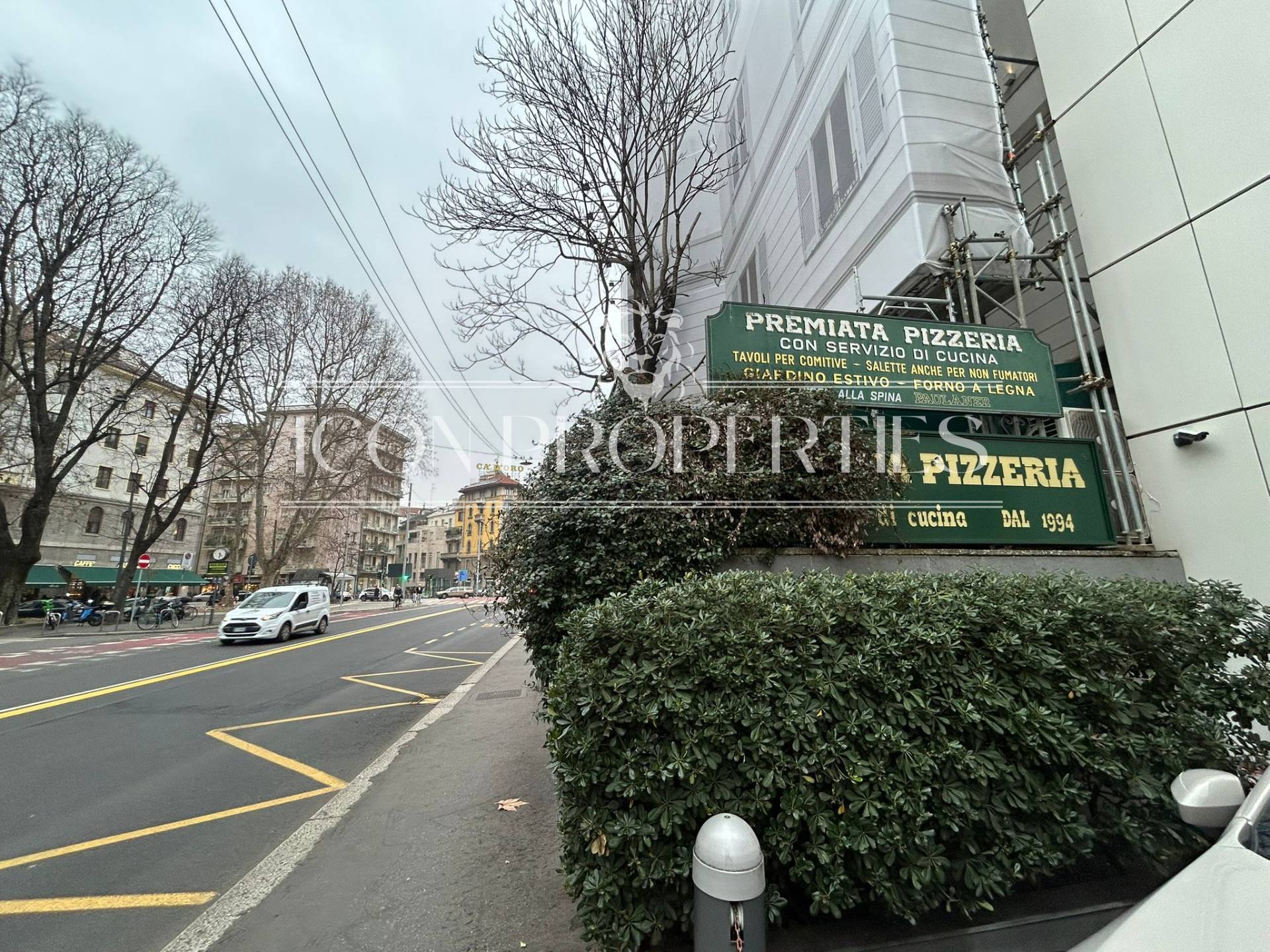 Negozio in affitto a Milano, De Amicis