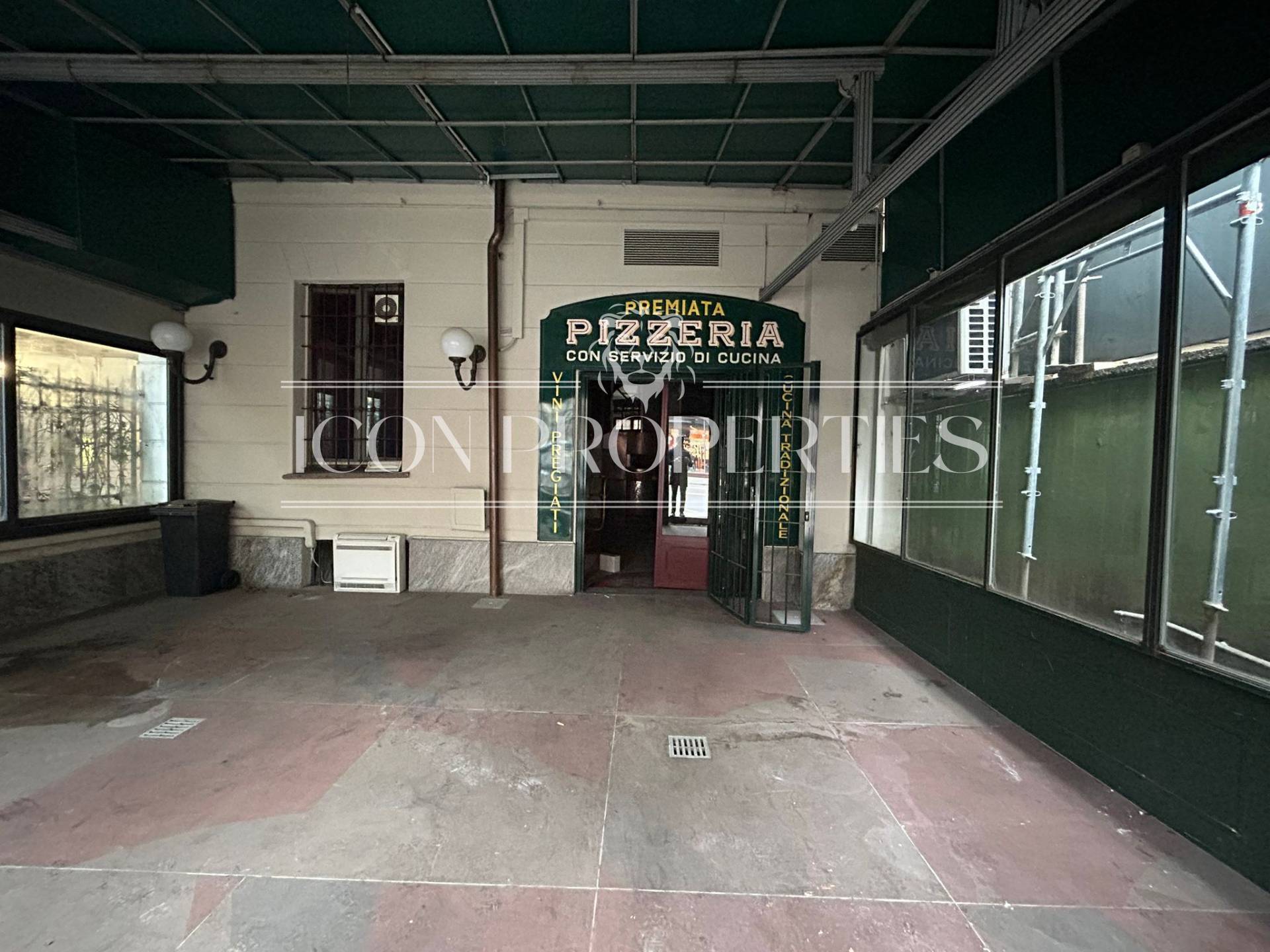 Negozio in affitto a Milano, De Amicis