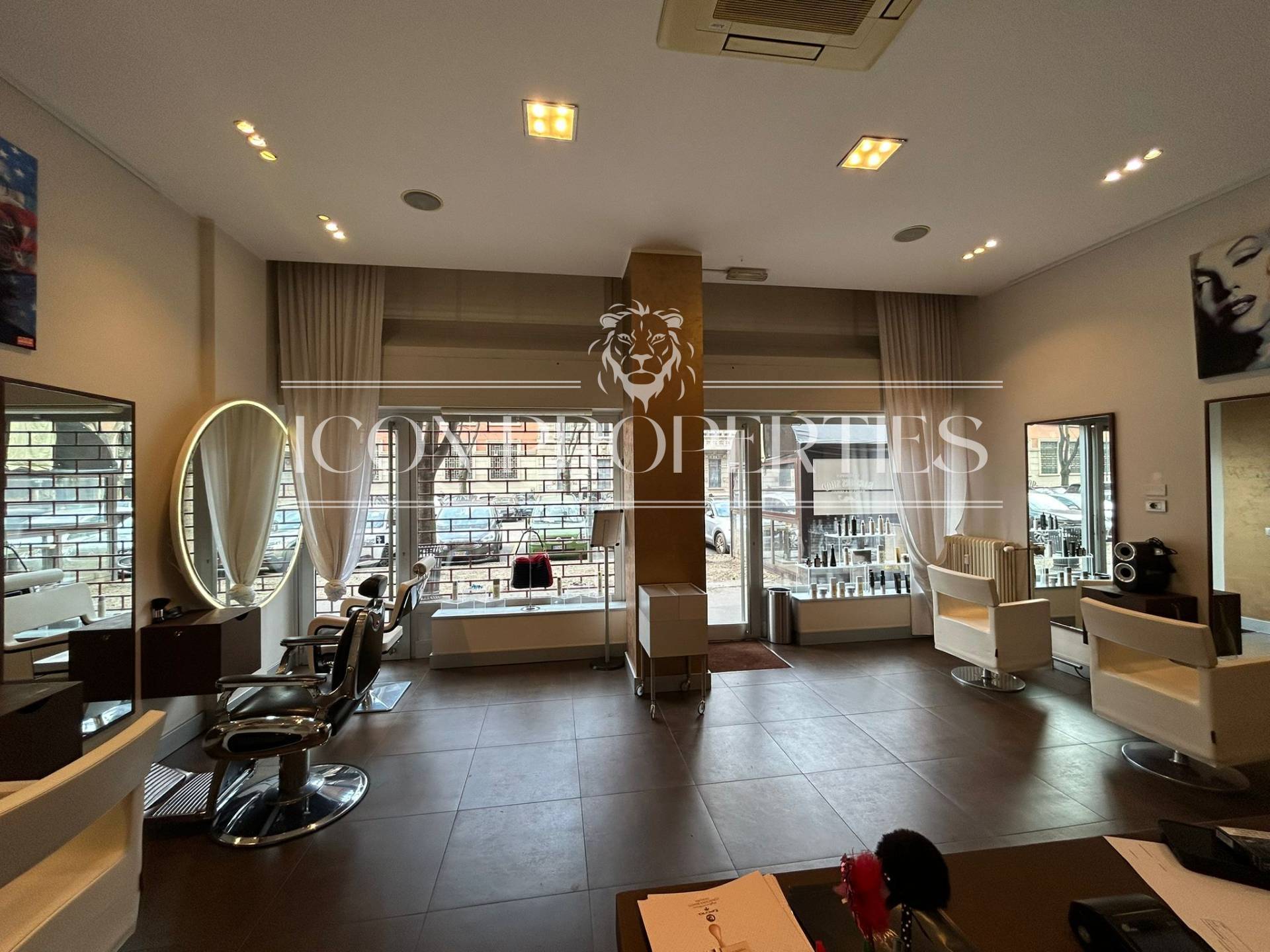 Negozio in affitto a Milano, Tortona