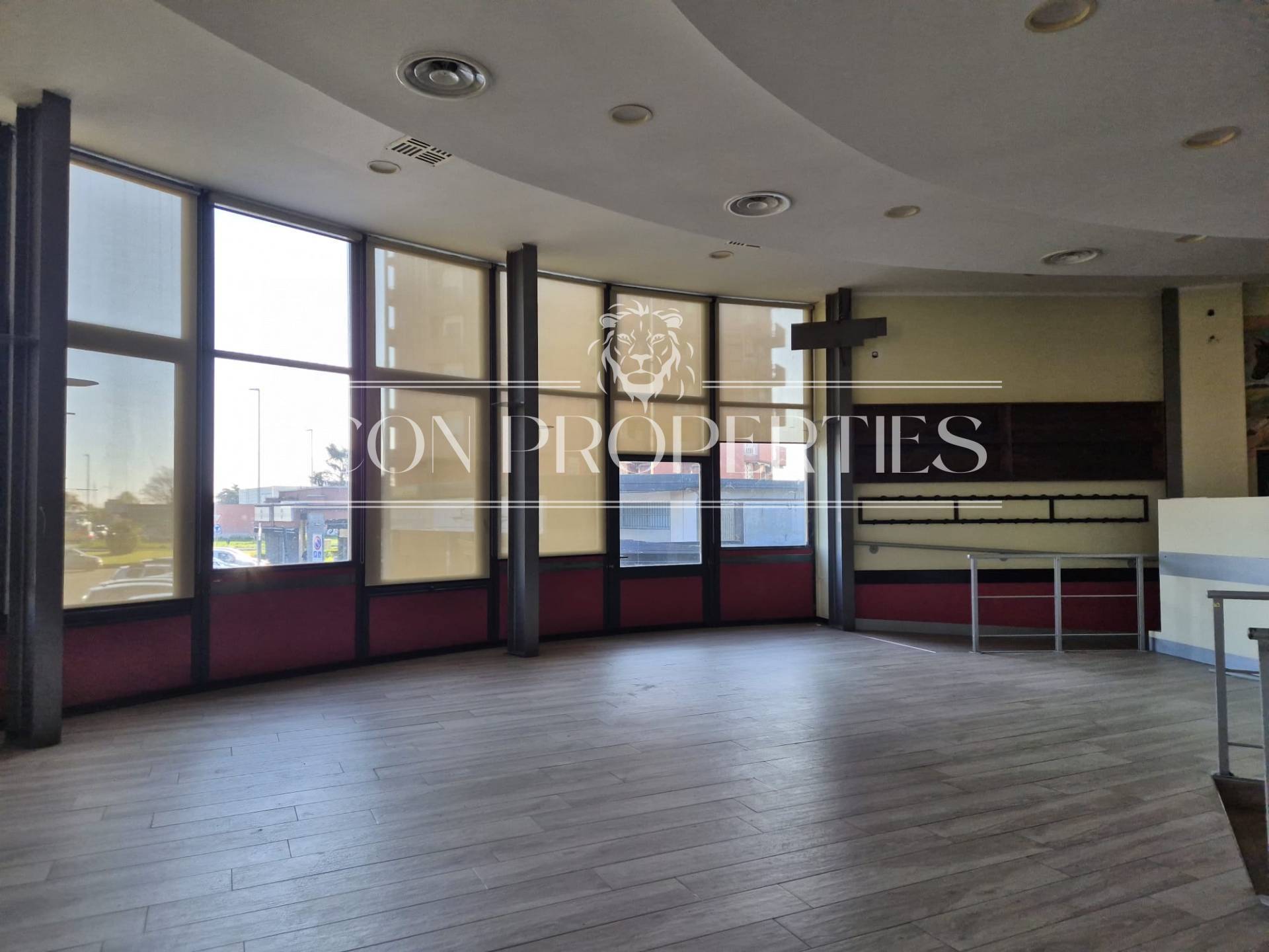 Negozio in affitto a Cornaredo