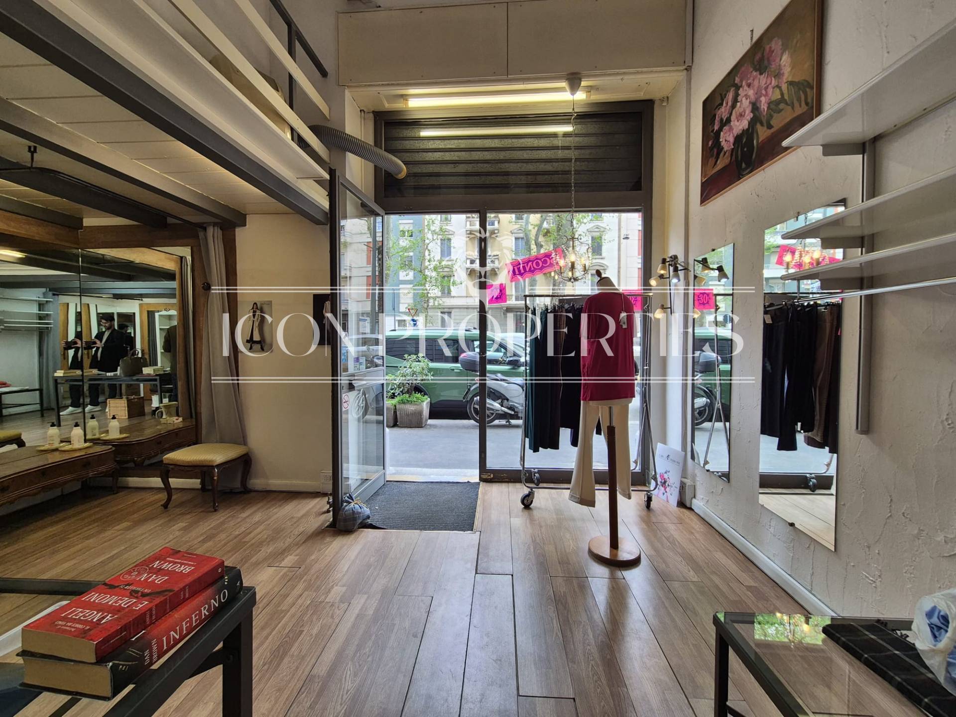 Negozio in affitto a Milano, Solari