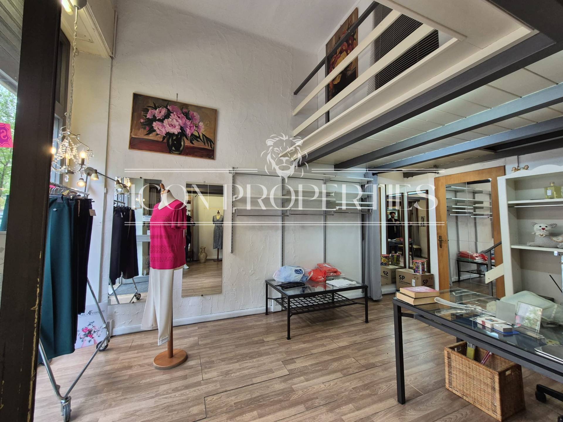 Negozio in affitto a Milano, Solari