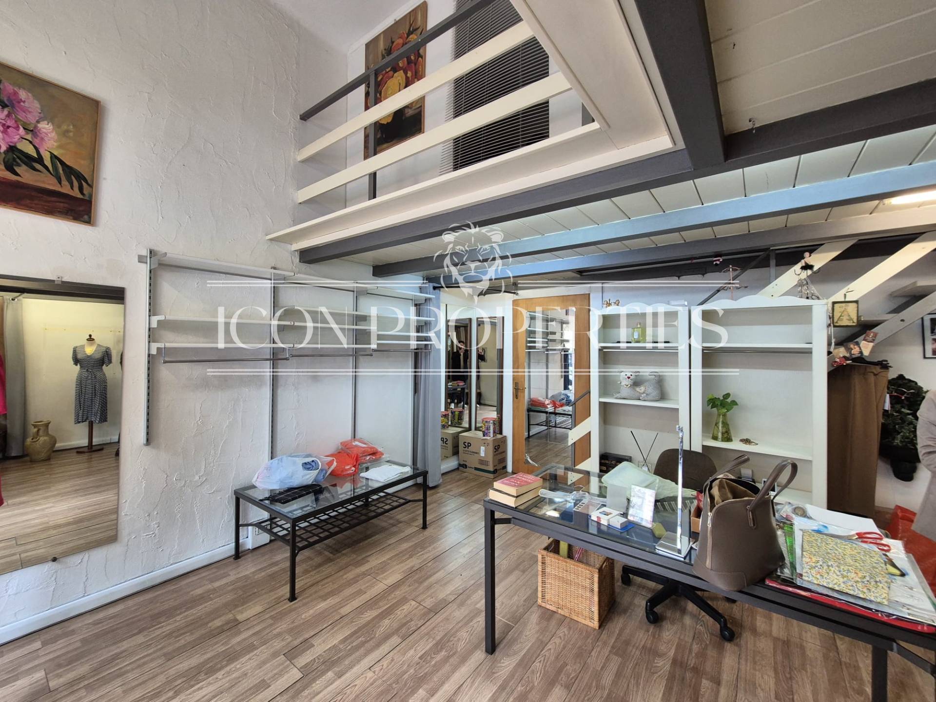 Negozio in affitto a Milano, Solari