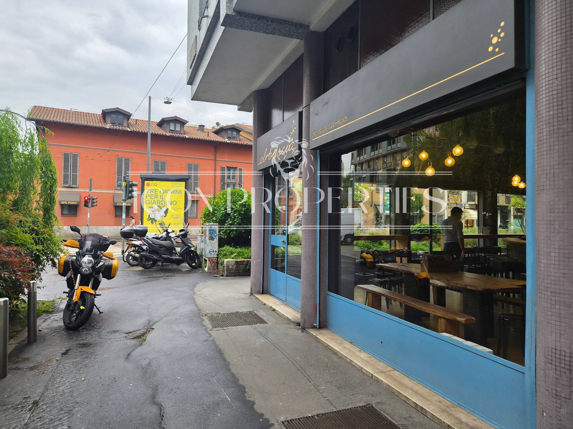 Negozio in affitto a Milano, Ripamonti