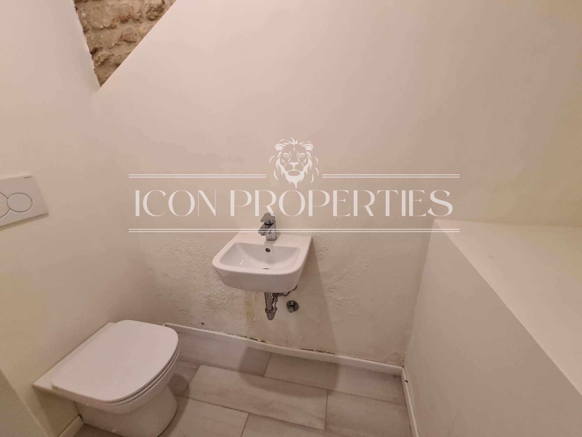 Negozio in vendita a Milano, Corso Vercelli