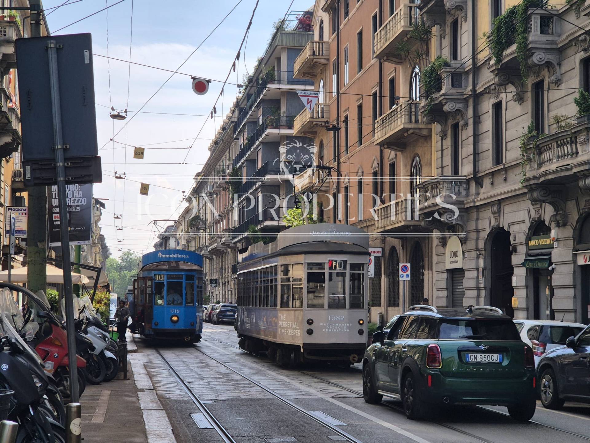 Negozio in vendita a Milano, Corso Vercelli