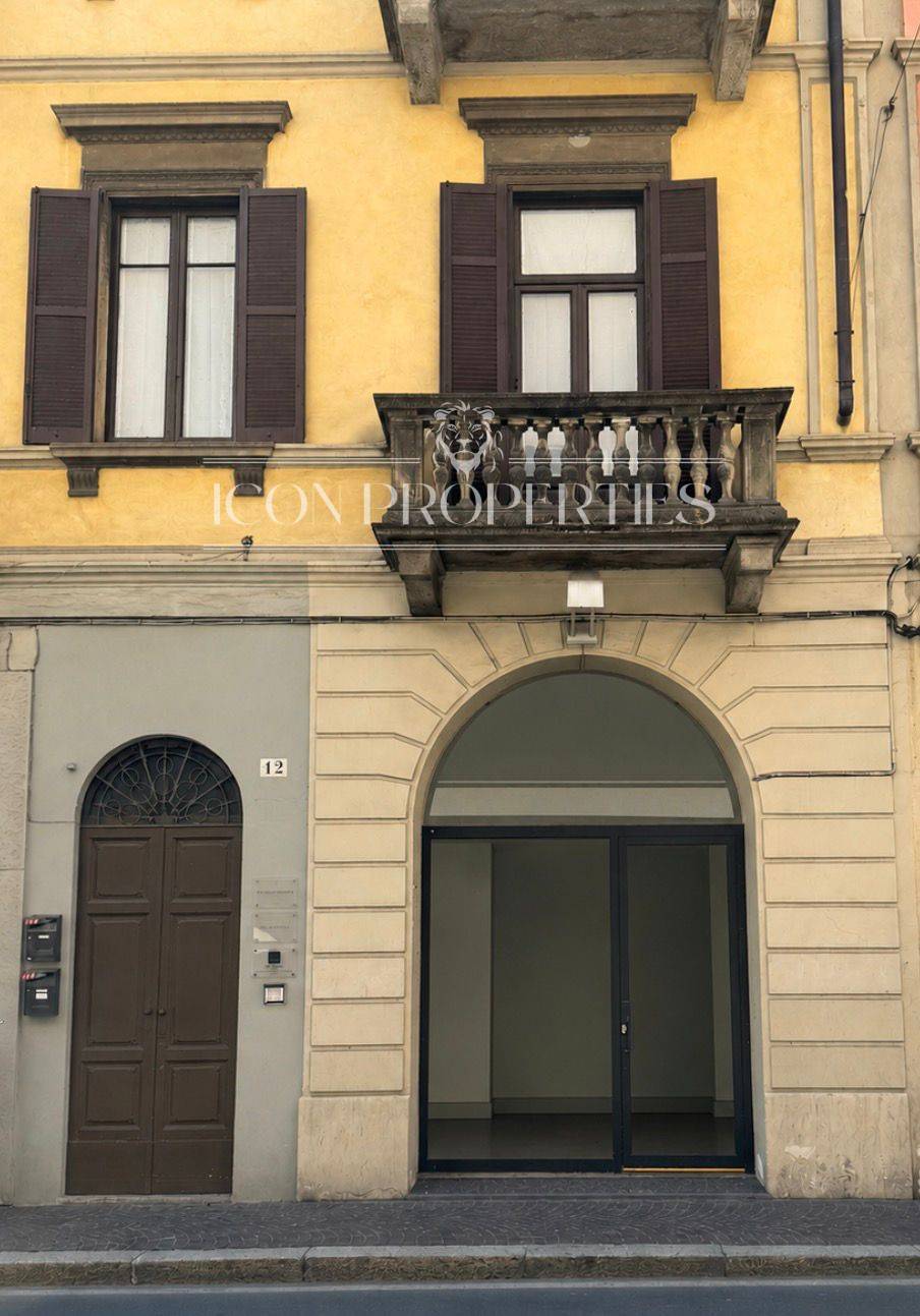 Negozio in affitto a Varese, Centro